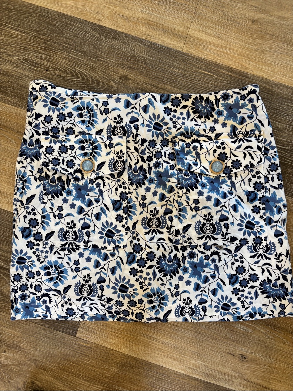Blue Floral Print Mini Skort with Front Pockets